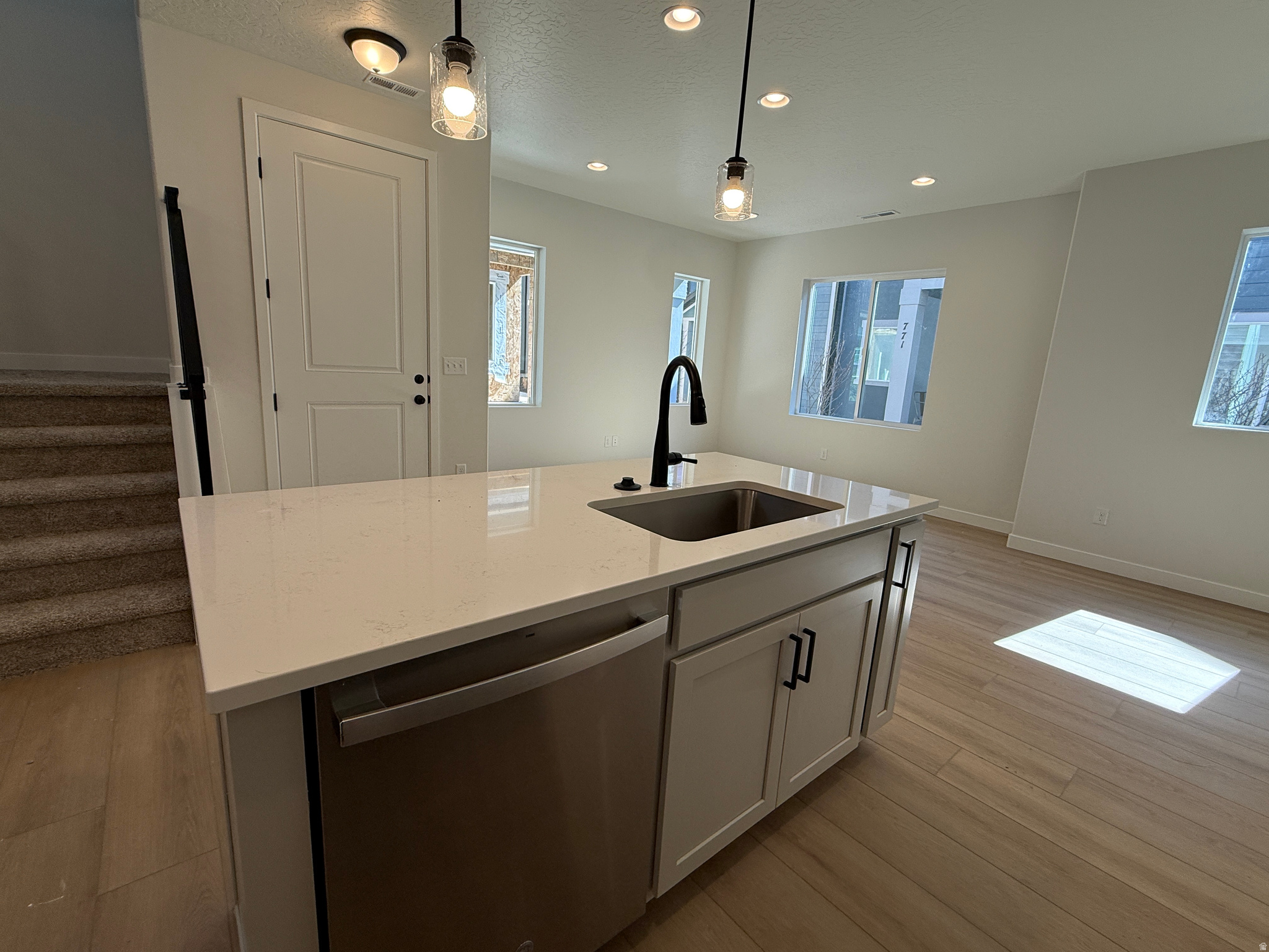 MEADOWBROOK - Residential