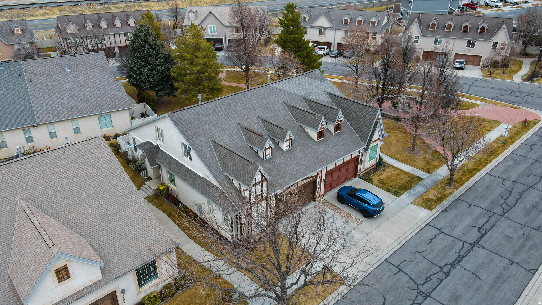 SOMERSET VILLAGE - Residential