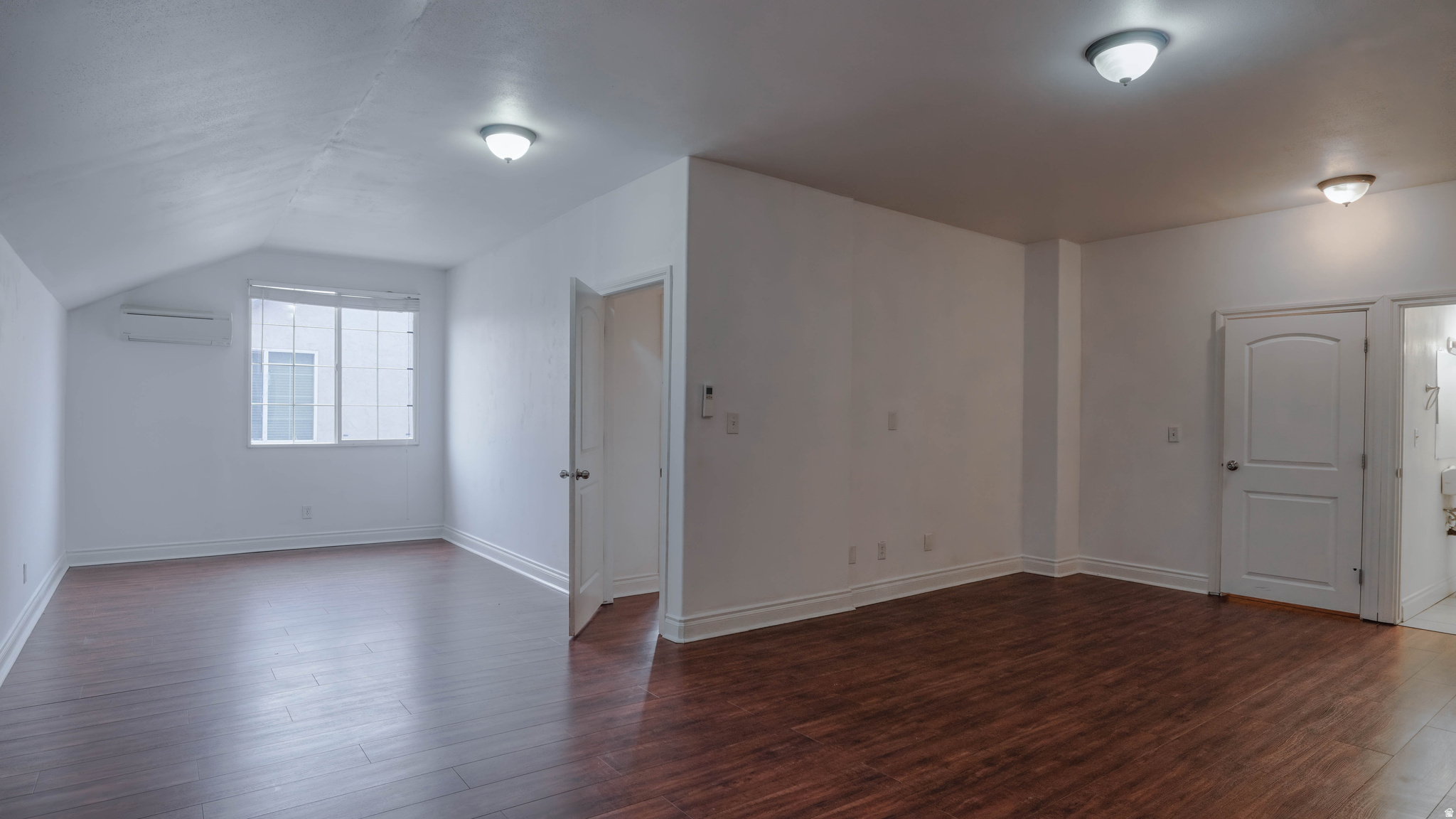 SOMERSET VILLAGE - Residential