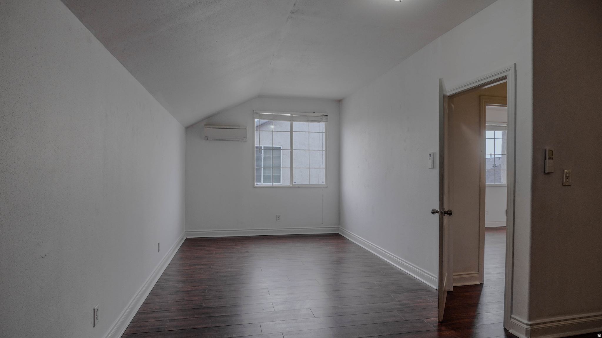 SOMERSET VILLAGE - Residential