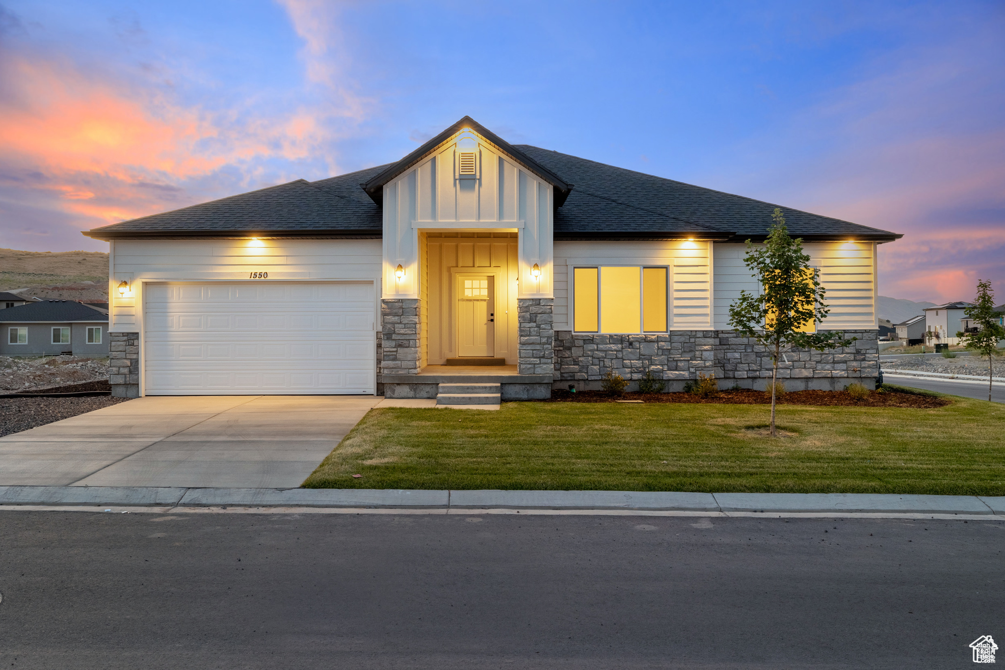 THE HILLS - Residential