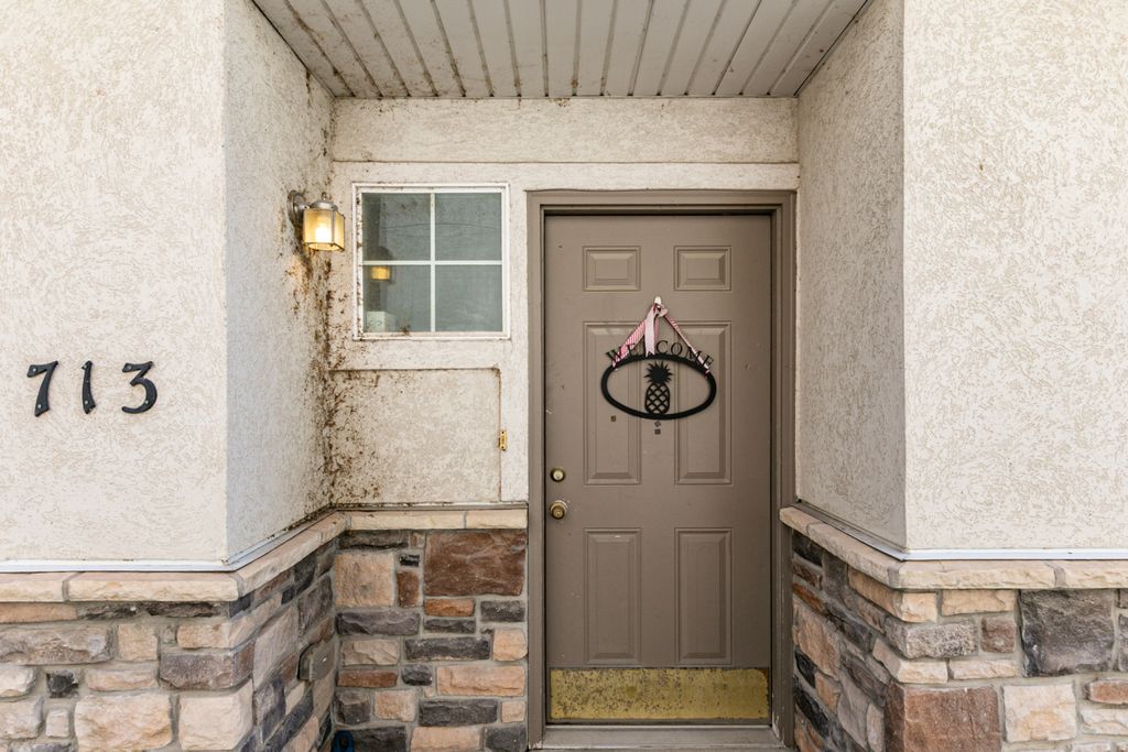 Photo of 713 W BUCKINGHAM DR, North Salt Lake, UT 84054 (MLS # 2160144)