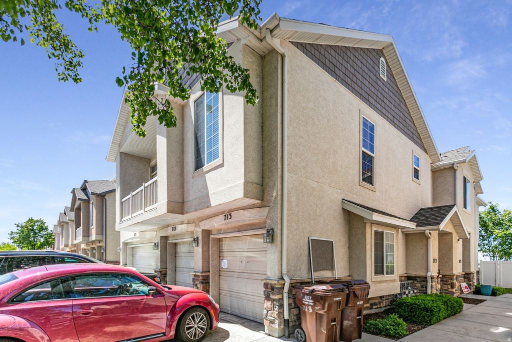 Photo of 713 W BUCKINGHAM DR, North Salt Lake, UT 84054 (MLS # 2160144)