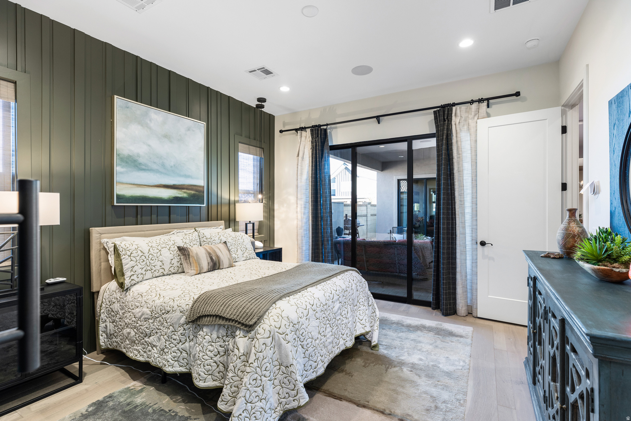 REGENCY AT DESERT COLOR 1 - Residential