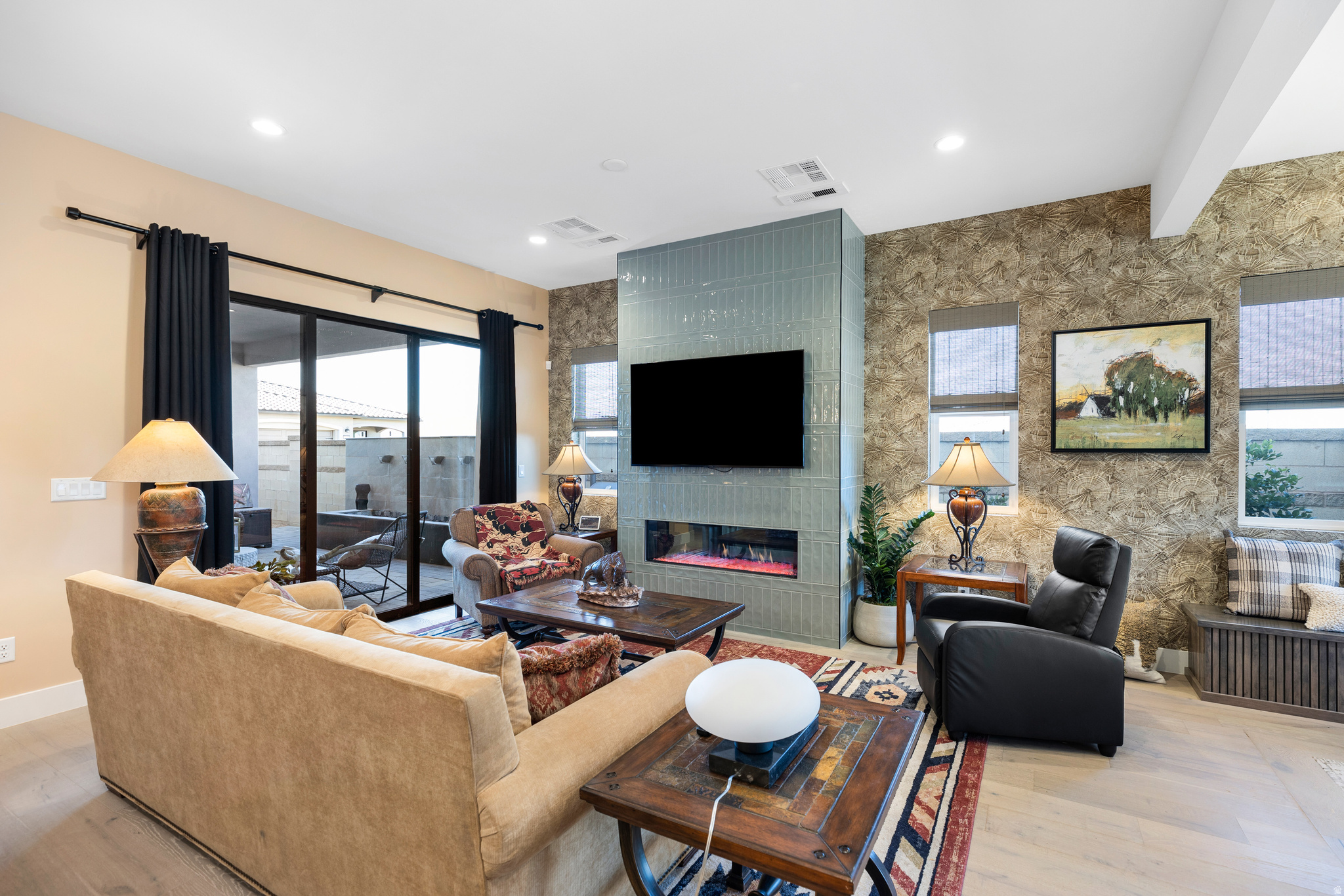 REGENCY AT DESERT COLOR 1 - Residential