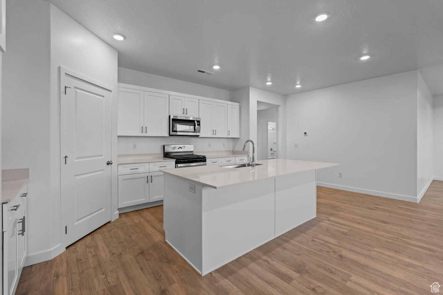 CORRAL HOLLOW AT LONG VALLEY - Residential