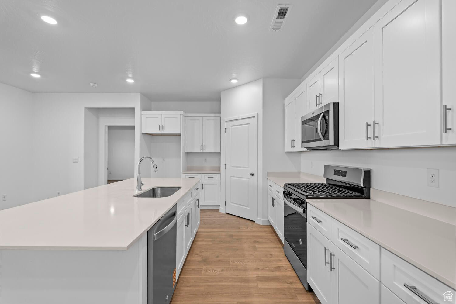 CORRAL HOLLOW AT LONG VALLEY - Residential