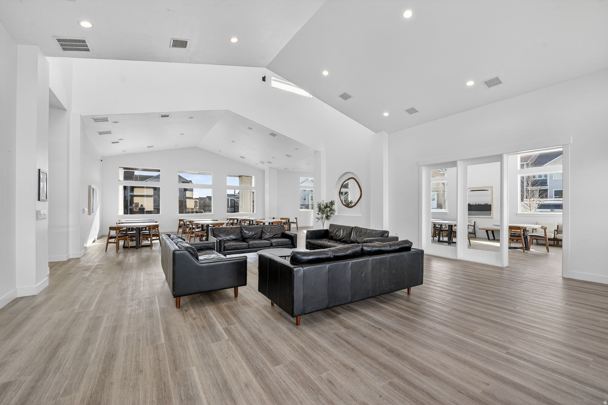 WILLOW POINT - Residential