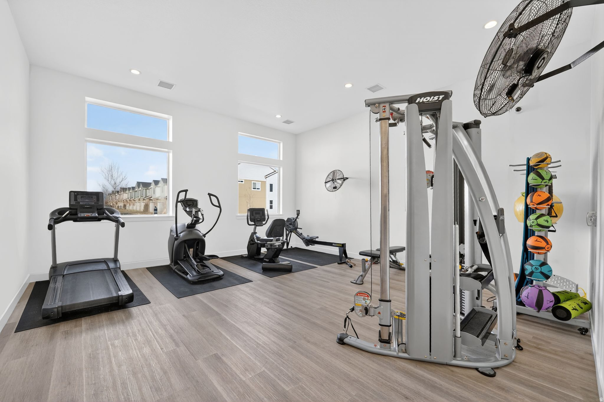 WILLOW POINT - Residential