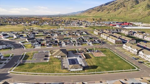 Tiny photo for 419 S 1250 E, Hyrum, UT 84319 (MLS # 2146639)