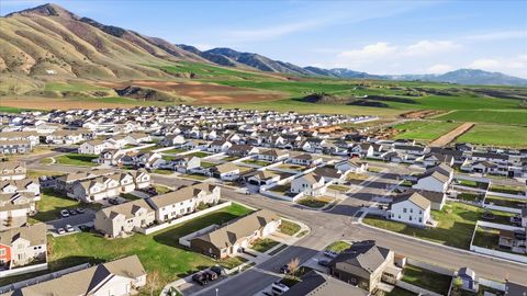 Tiny photo for 419 S 1250 E, Hyrum, UT 84319 (MLS # 2146639)