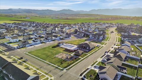 Tiny photo for 419 S 1250 E, Hyrum, UT 84319 (MLS # 2146639)