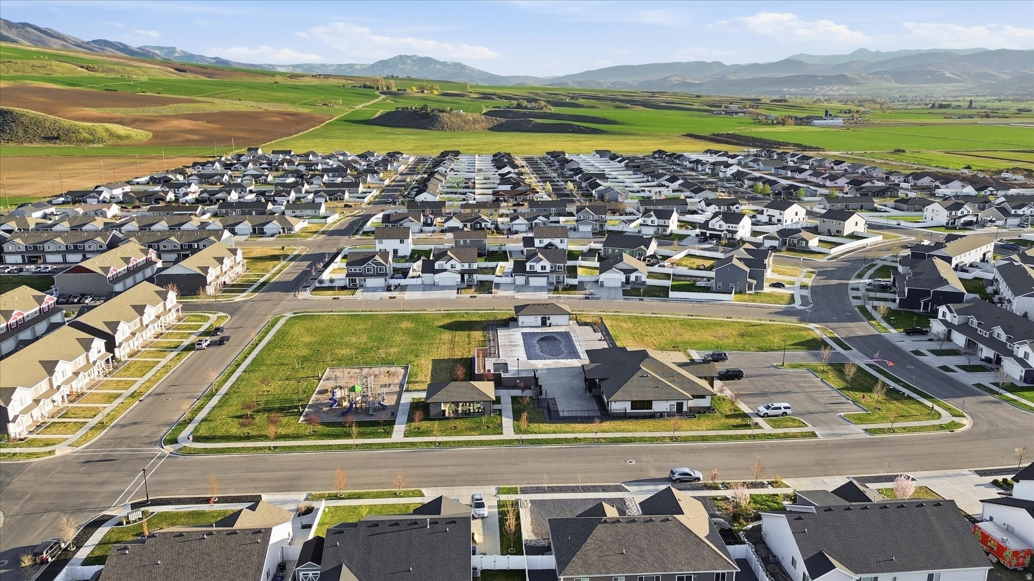 ELK MOUNTAIN - Residential