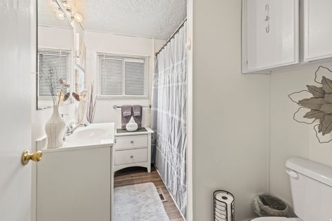 Tiny photo for 823 S 800 W, Richfield, UT 84701 (MLS # 2151585)