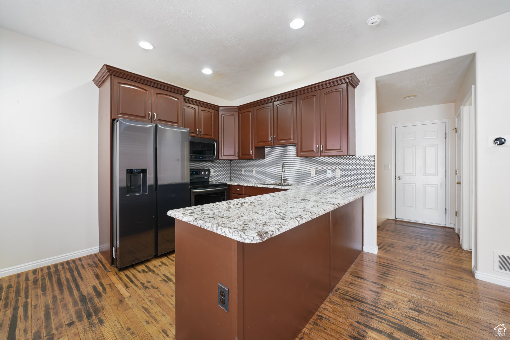 7818 S Ponderosa Way, Sandy, Utah image 8