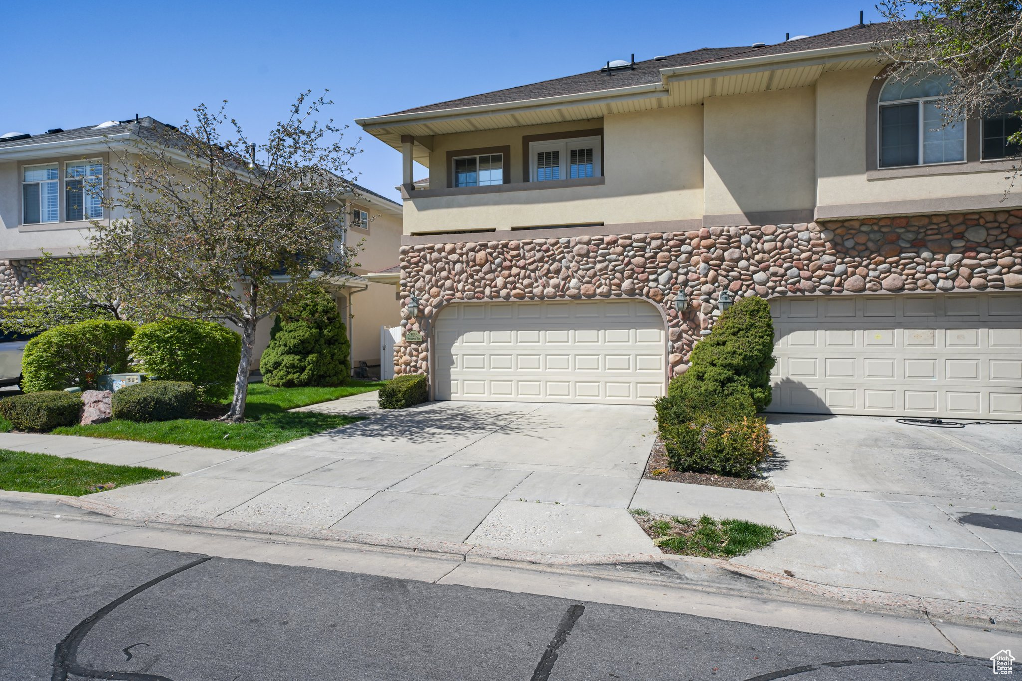7818 S Ponderosa Way, Sandy, Utah image 2