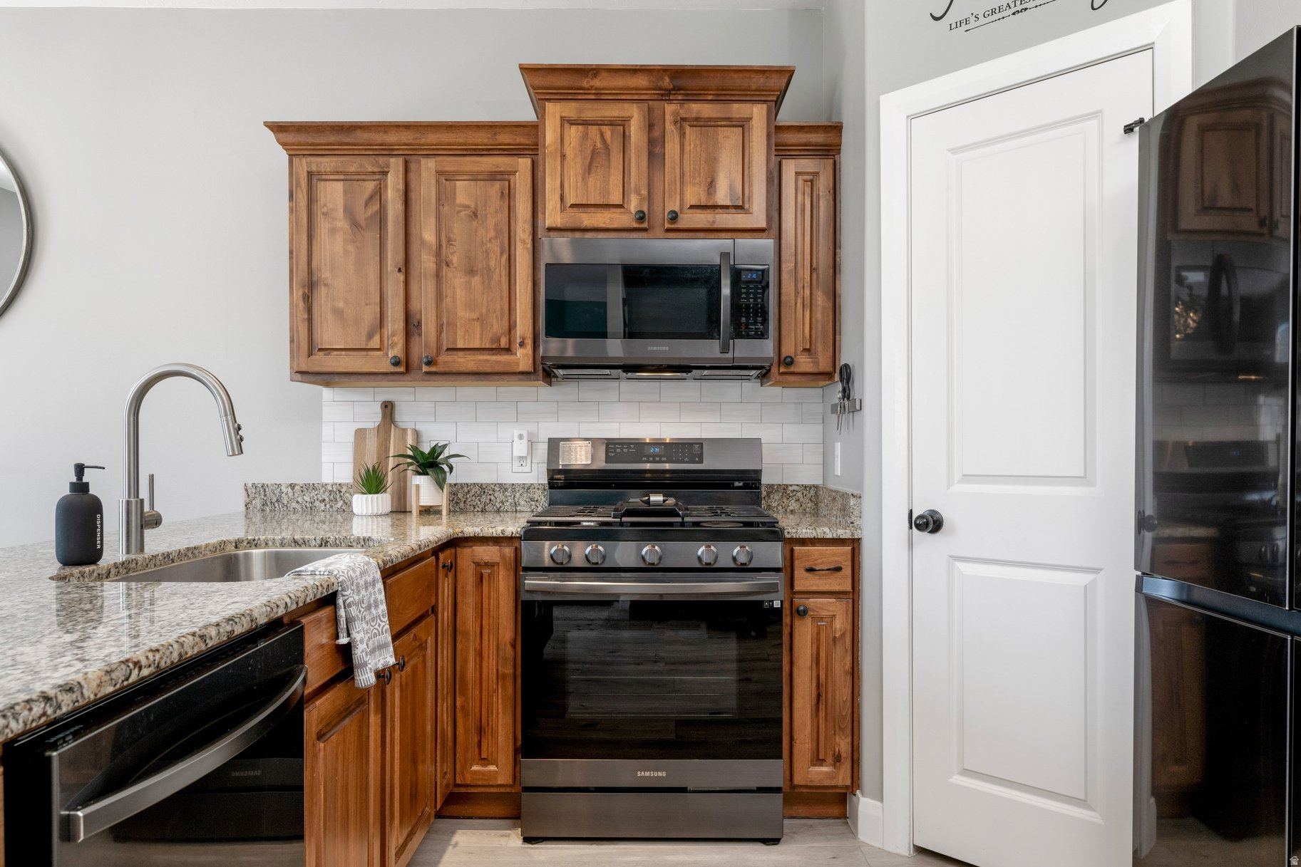 BRISTOL PARK TOWNHOMES PH 2 - Residential