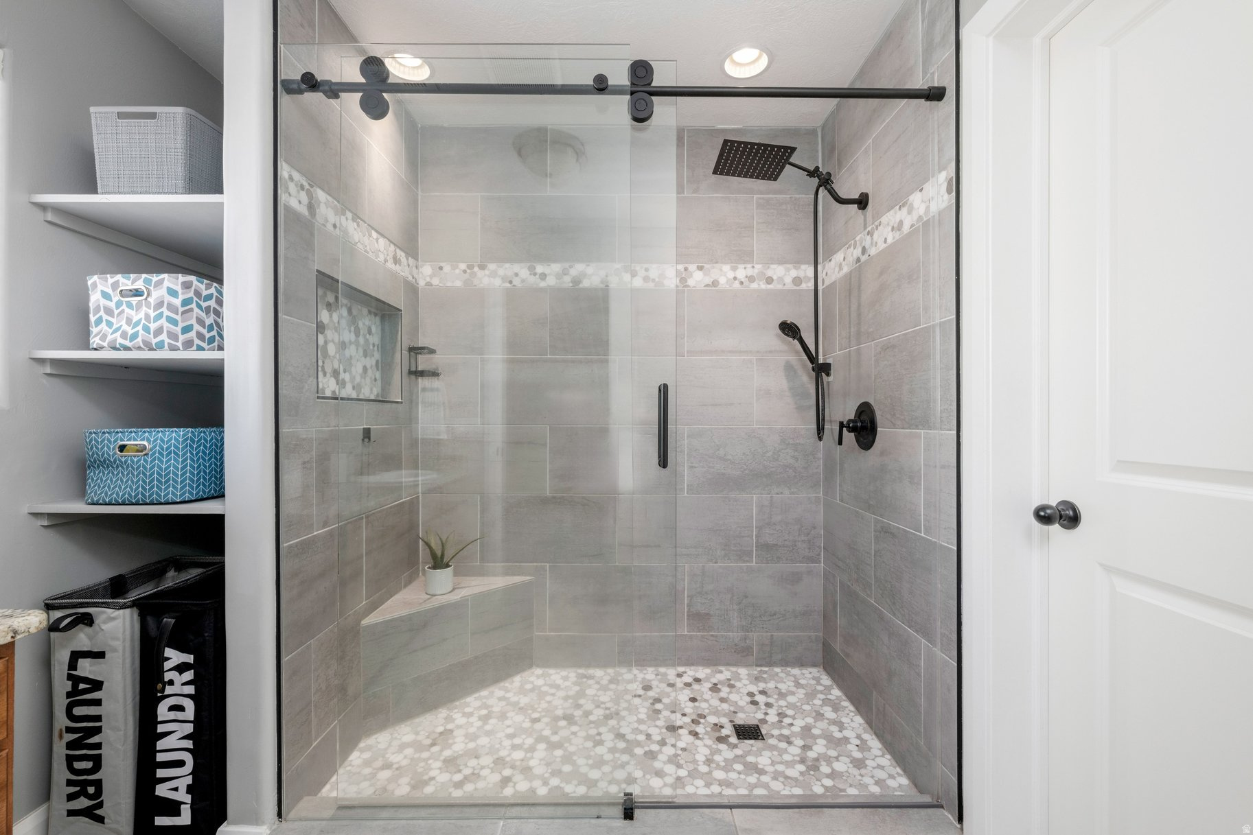 BRISTOL PARK TOWNHOMES PH 2 - Residential