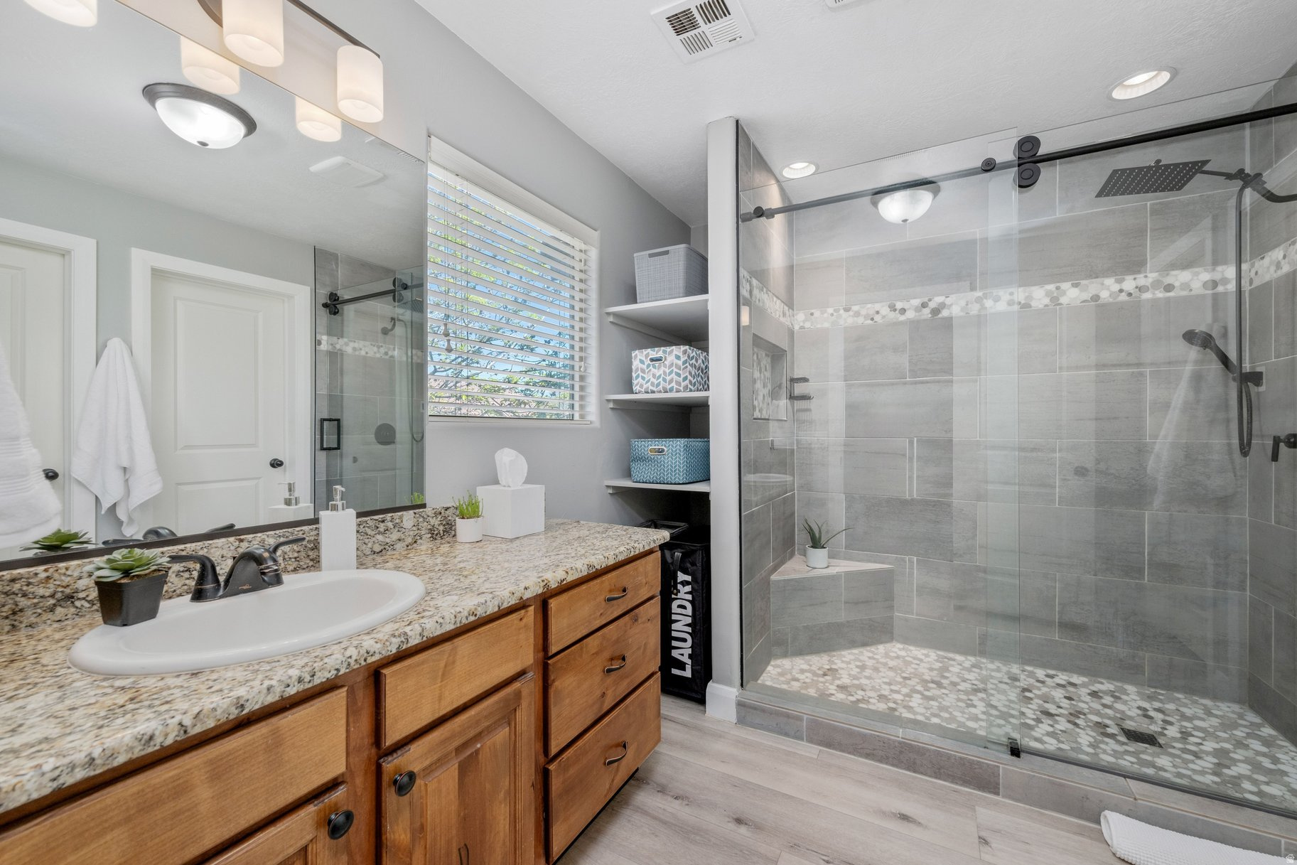 BRISTOL PARK TOWNHOMES PH 2 - Residential