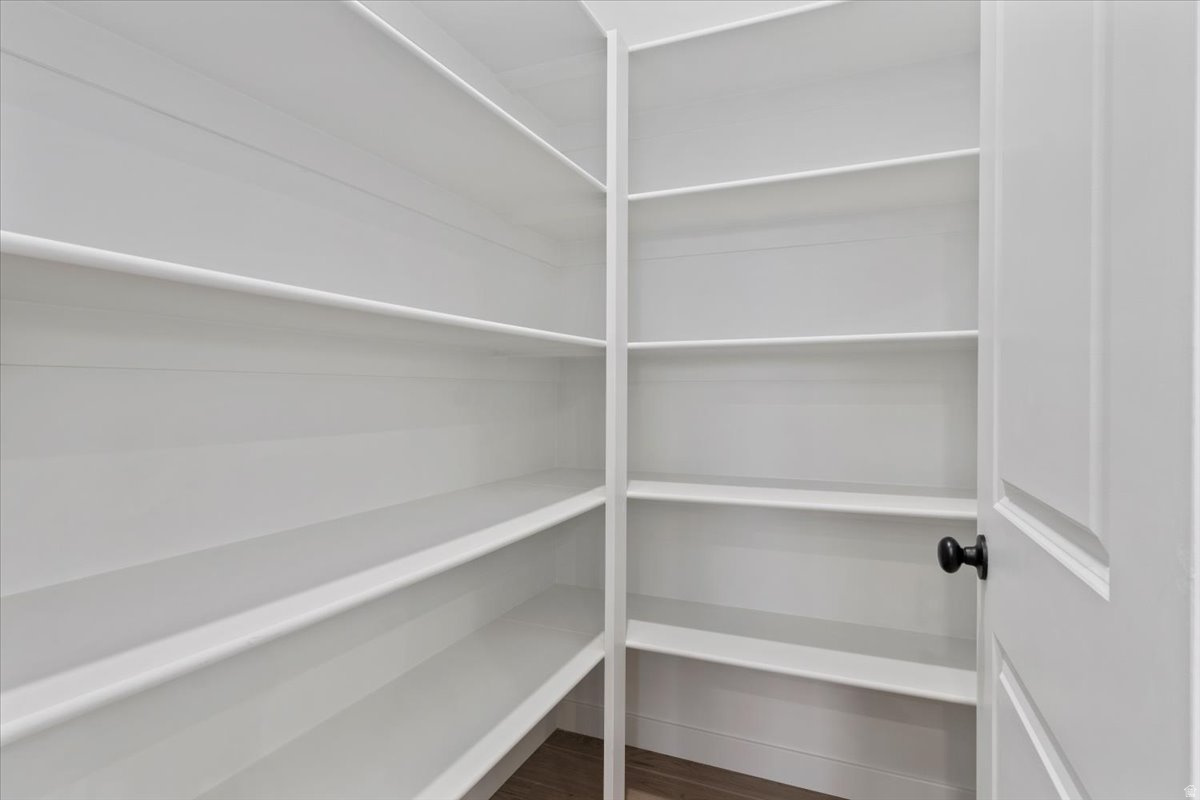 NORTH LAKE MEADOWS - Residential