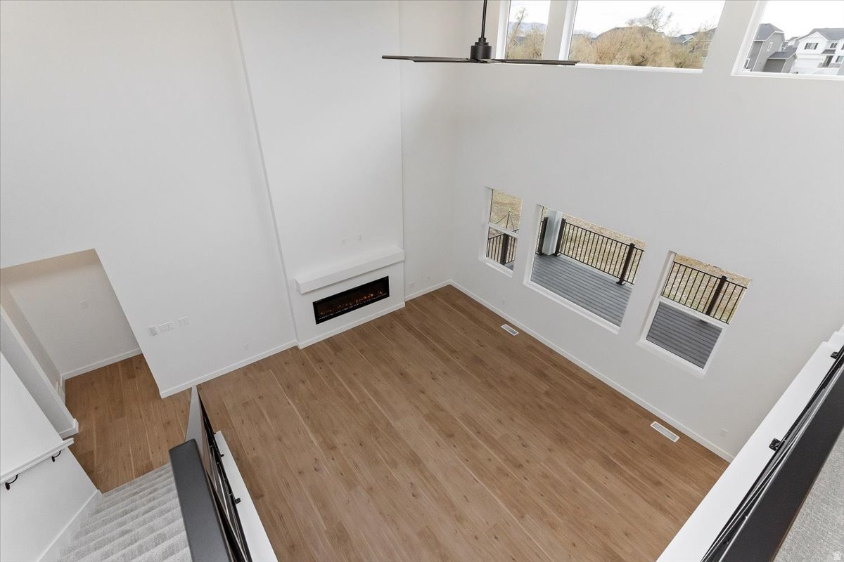 NORTH LAKE MEADOWS - Residential