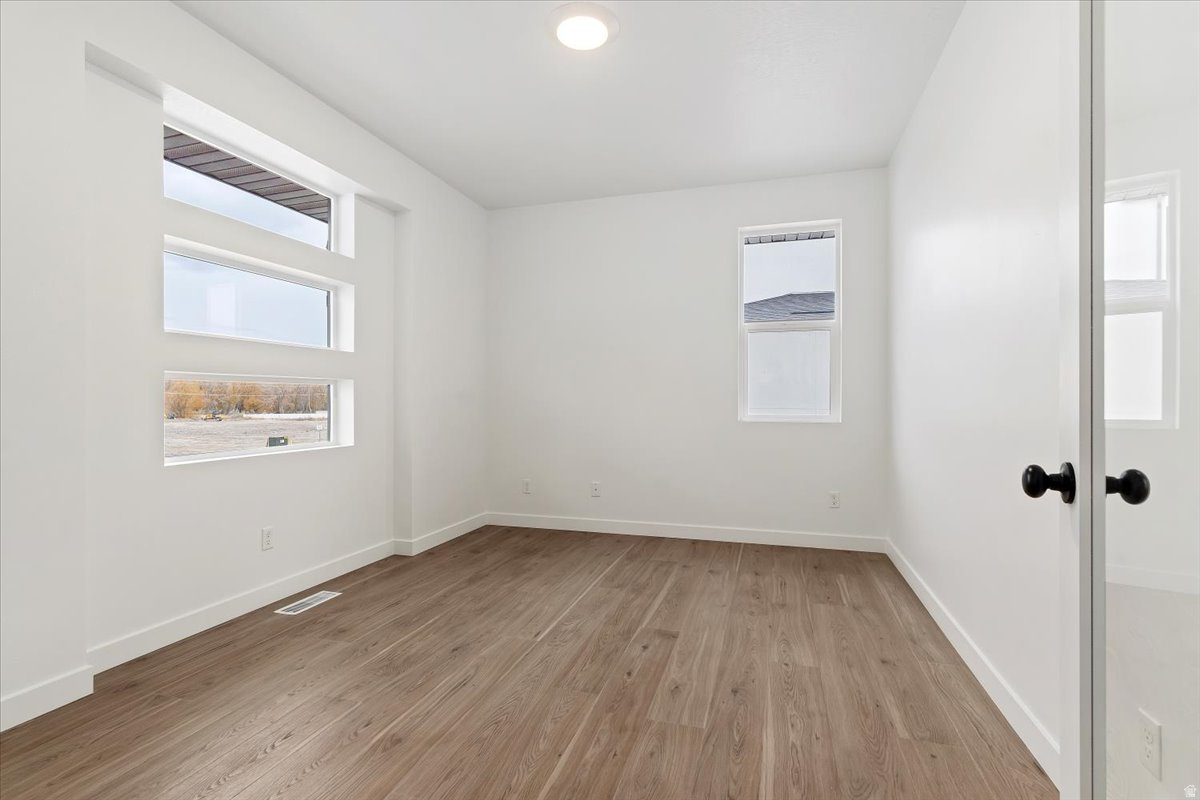 NORTH LAKE MEADOWS - Residential