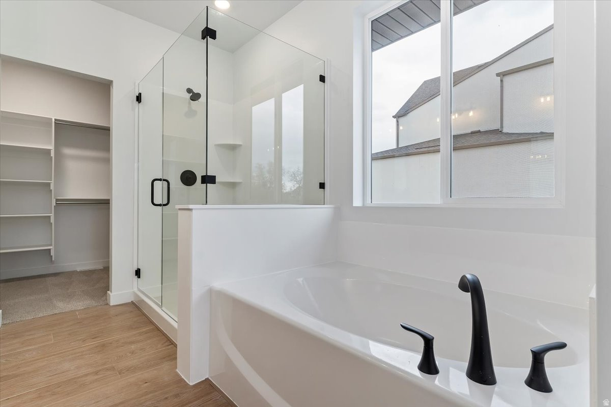 NORTH LAKE MEADOWS - Residential