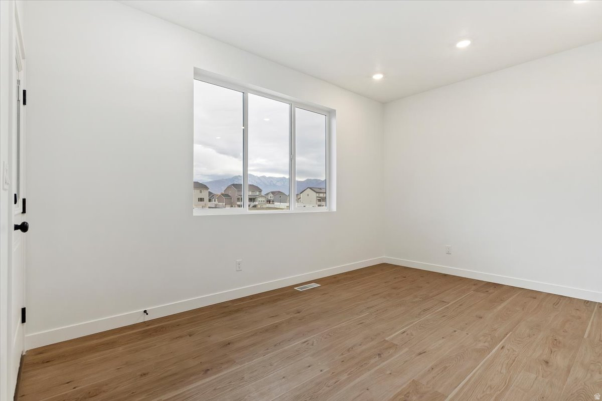 NORTH LAKE MEADOWS - Residential