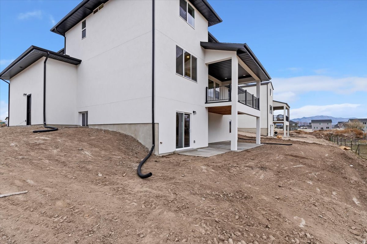 NORTH LAKE MEADOWS - Residential