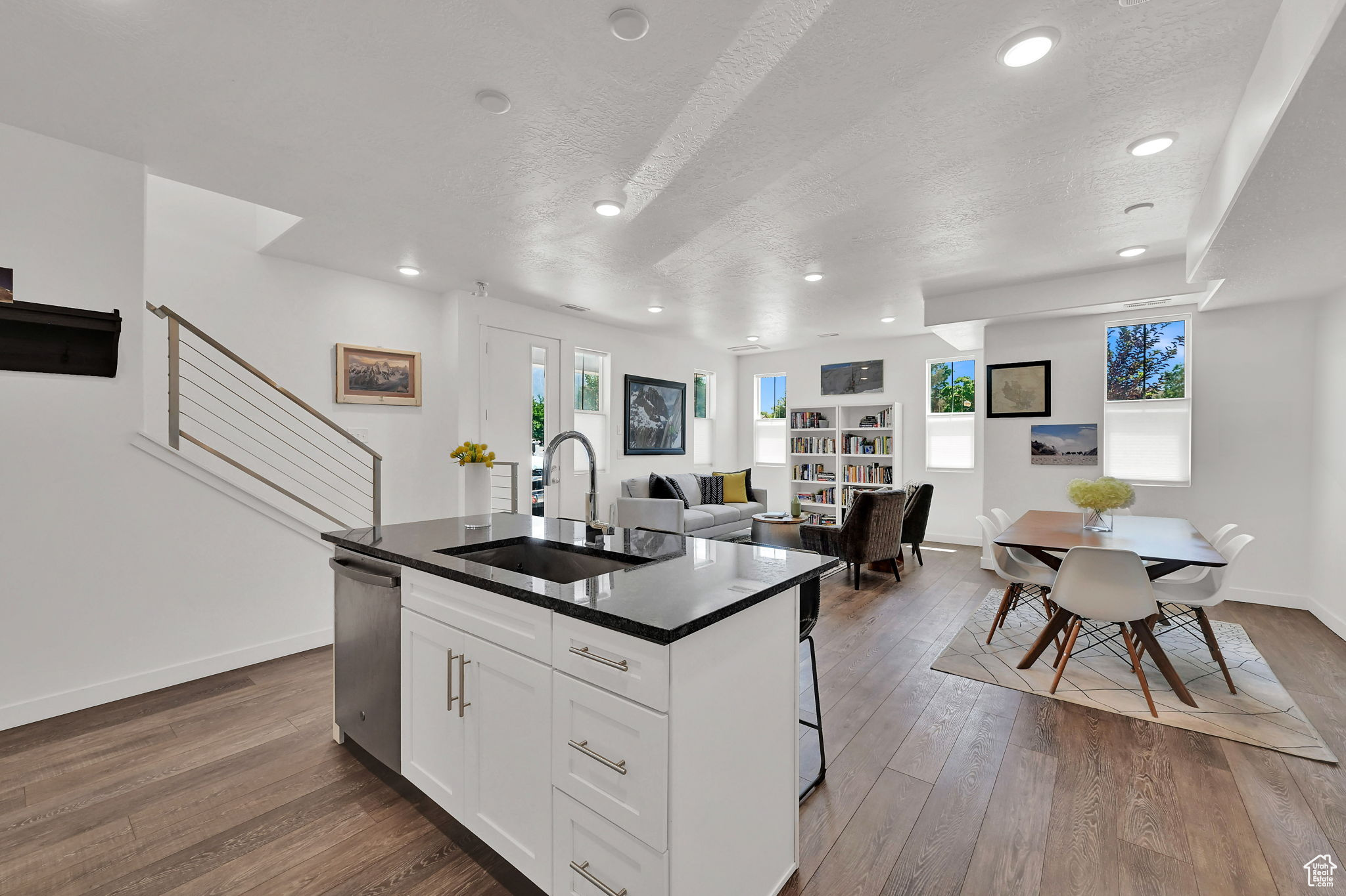 THE ROW AT 90 TH - Residential