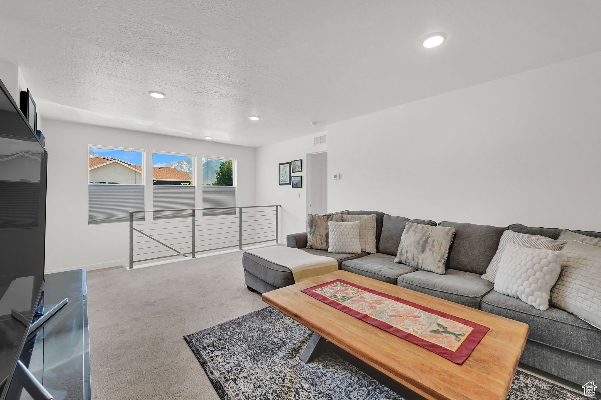 THE ROW AT 90 TH - Residential