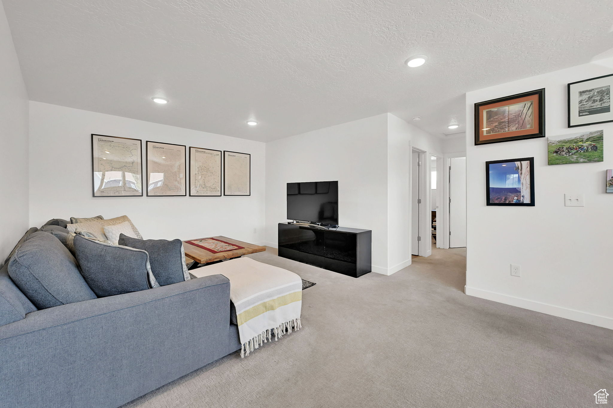 THE ROW AT 90 TH - Residential