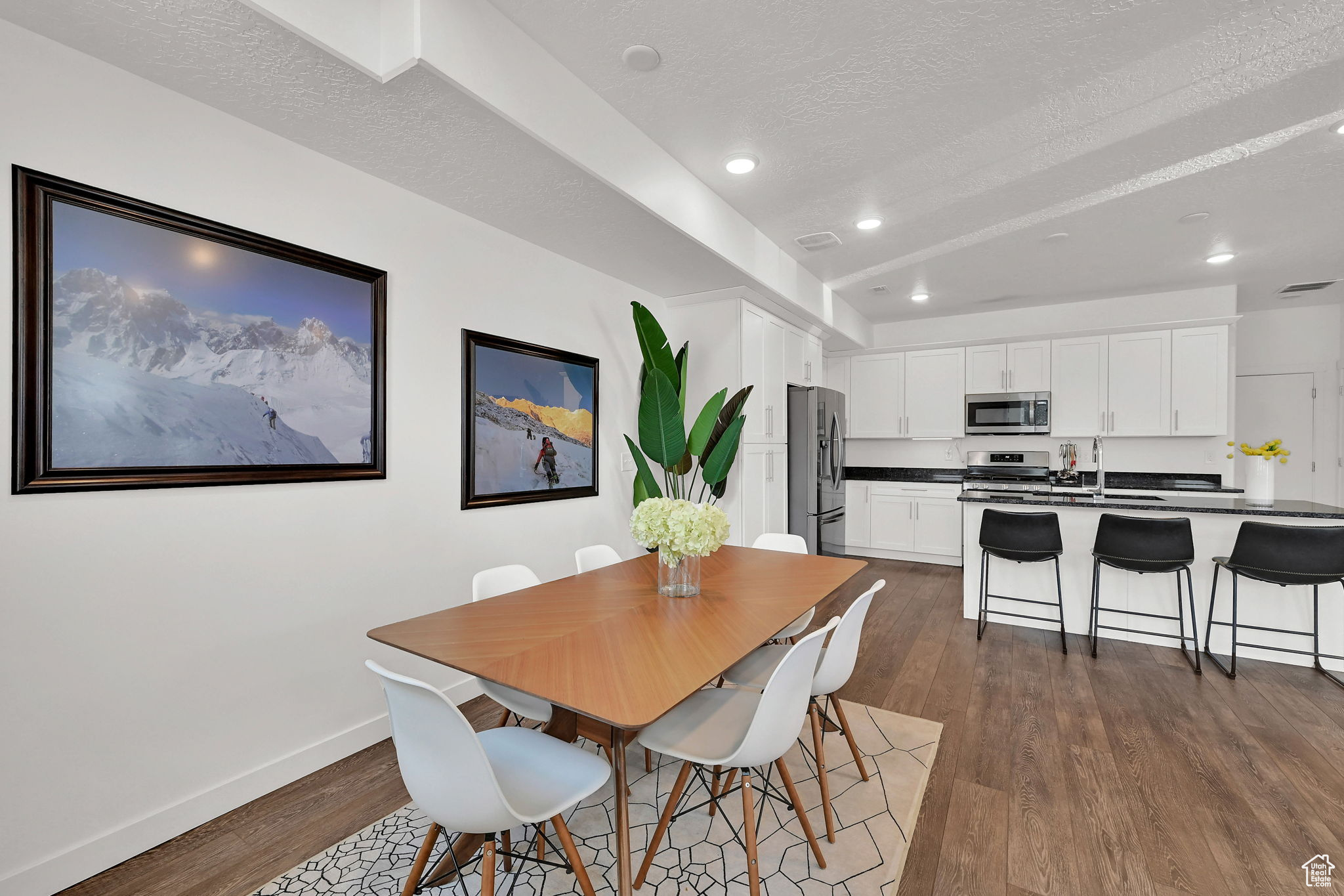 THE ROW AT 90 TH - Residential