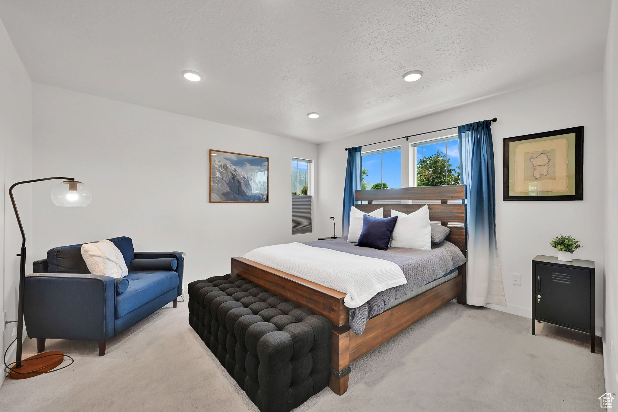 THE ROW AT 90 TH - Residential