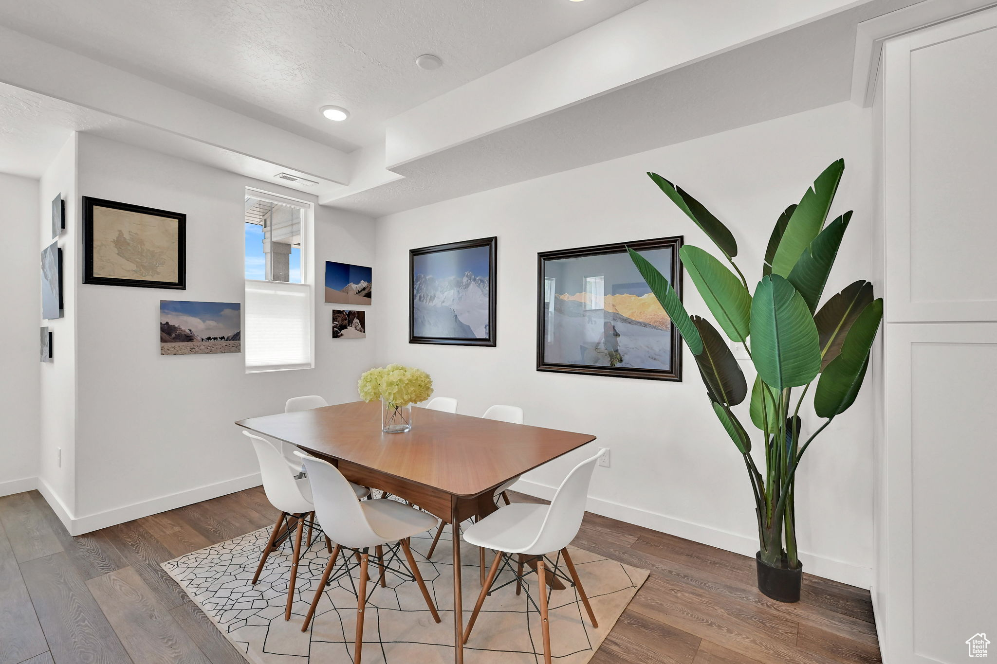 THE ROW AT 90 TH - Residential