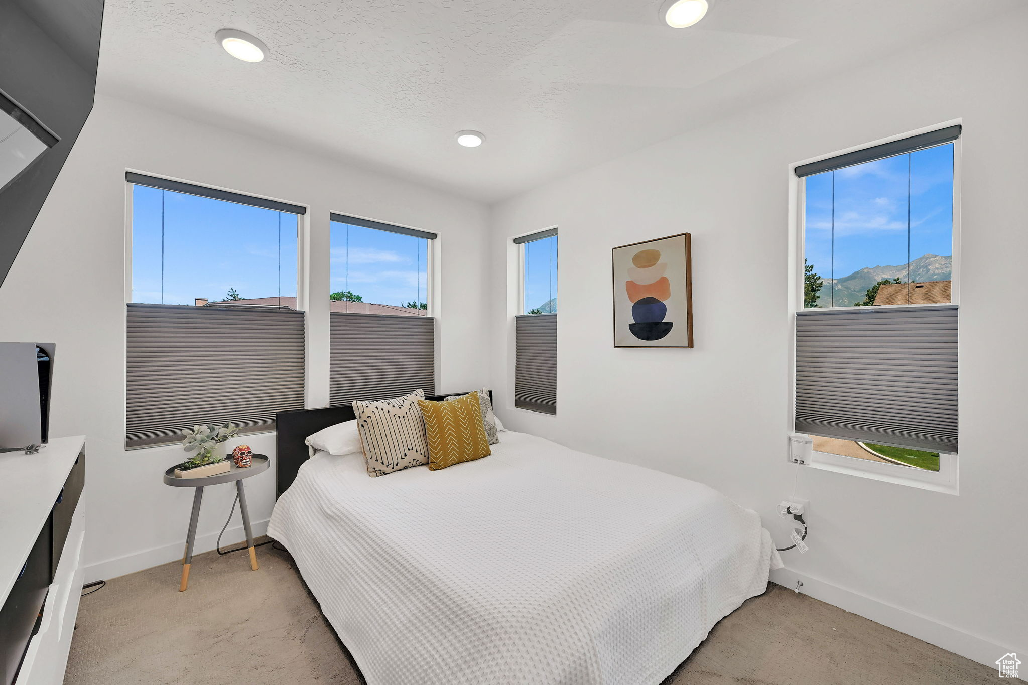 THE ROW AT 90 TH - Residential