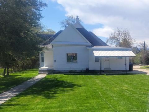 Photo of 119 N 200 E, Smithfield, UT 84335 (MLS # 2126743)