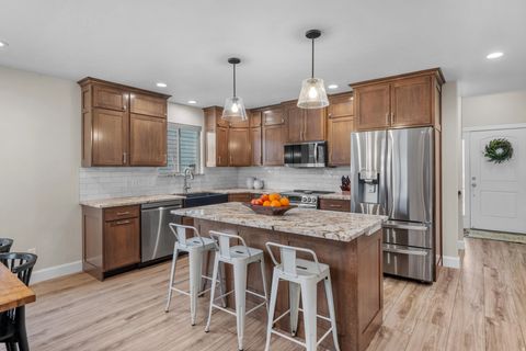 Tiny photo for 1896 W 800 N, Mapleton, UT 84664 (MLS # 2143697)
