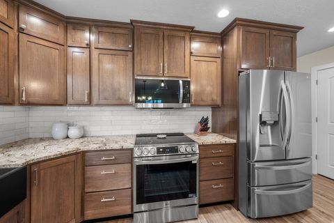 Tiny photo for 1896 W 800 N, Mapleton, UT 84664 (MLS # 2143697)