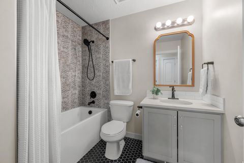 Tiny photo for 1896 W 800 N, Mapleton, UT 84664 (MLS # 2143697)