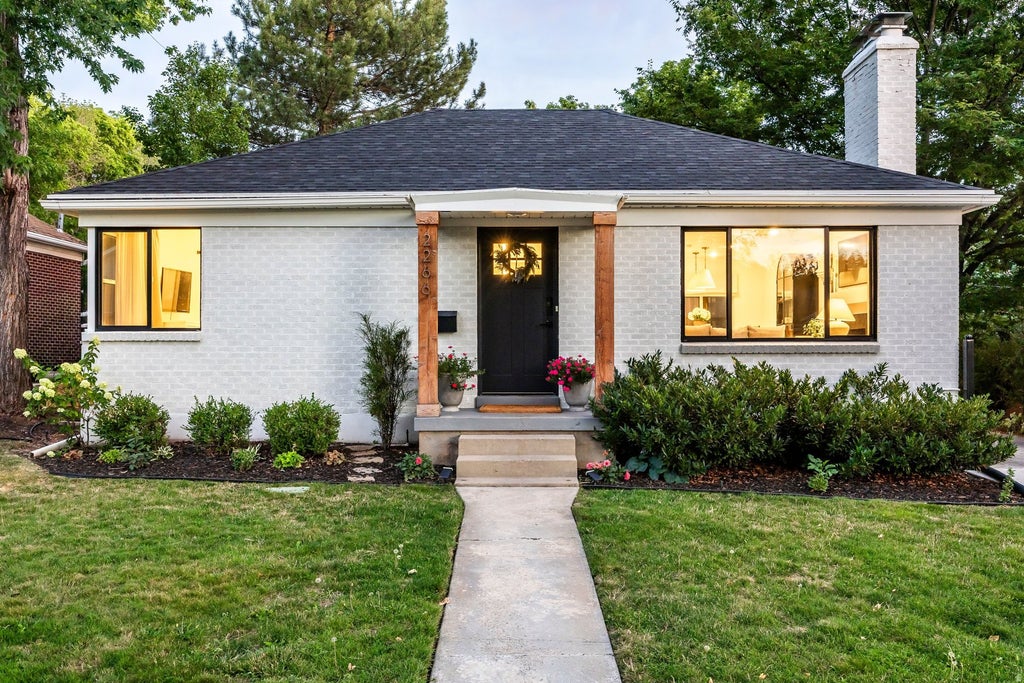 Photo of 2266 E GARFIELD AVE, Salt Lake City, UT 84108 (MLS # 2180362)