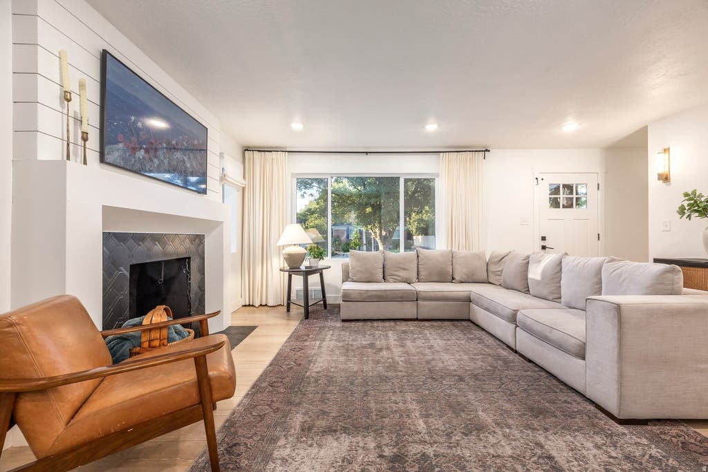Photo of 2266 E GARFIELD AVE, Salt Lake City, UT 84108 (MLS # 2180362)