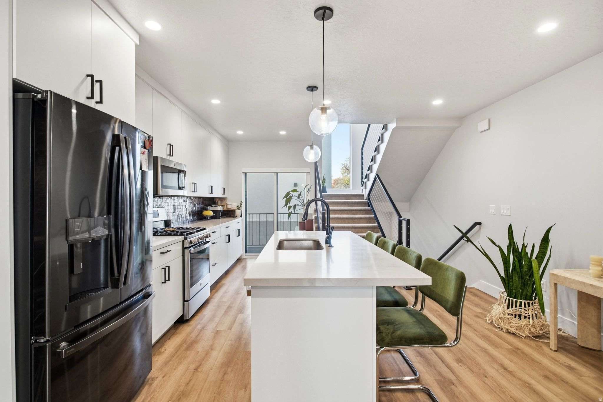 TWENTY ONE LOFTS - Residential