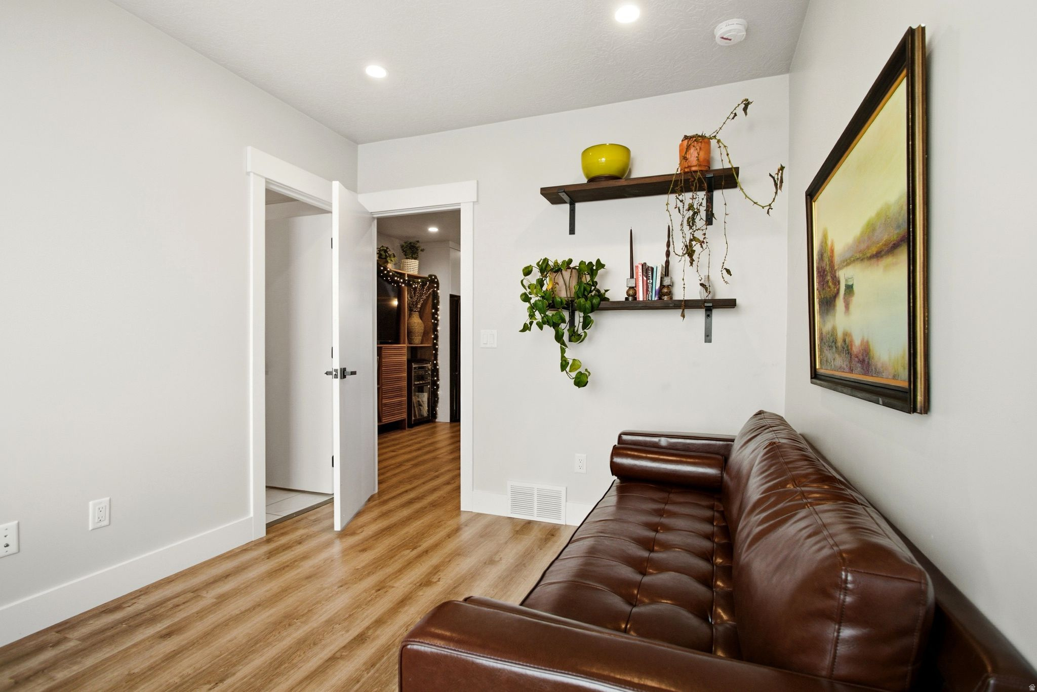 TWENTY ONE LOFTS - Residential