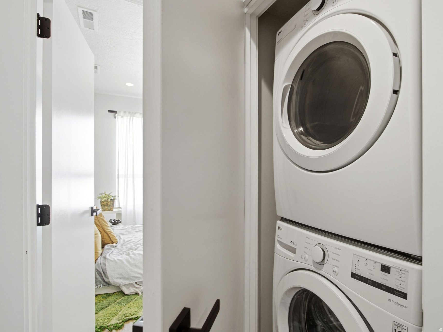 TWENTY ONE LOFTS - Residential