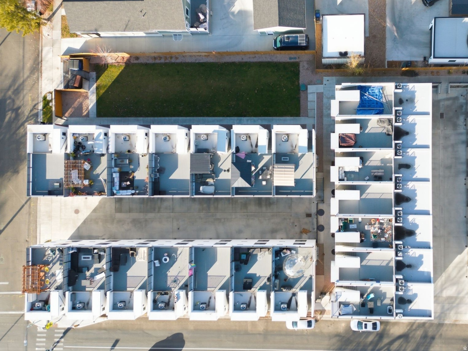 TWENTY ONE LOFTS - Residential