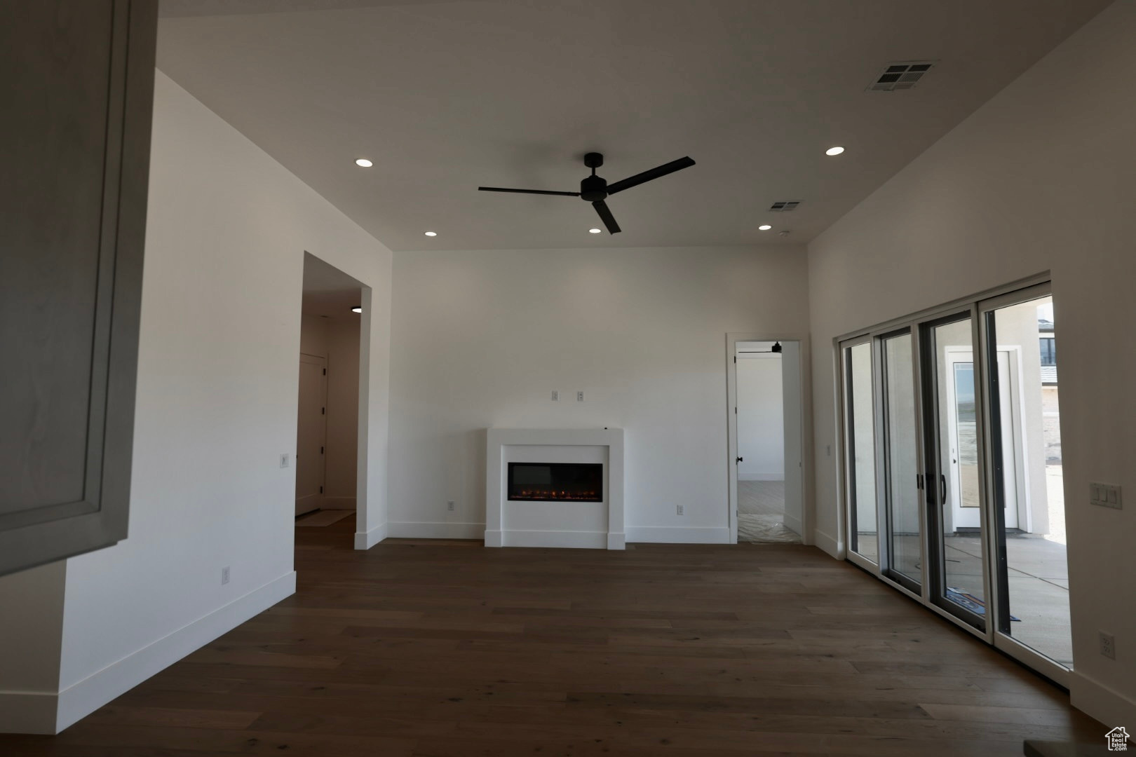 HAWKEYE POINT - Residential