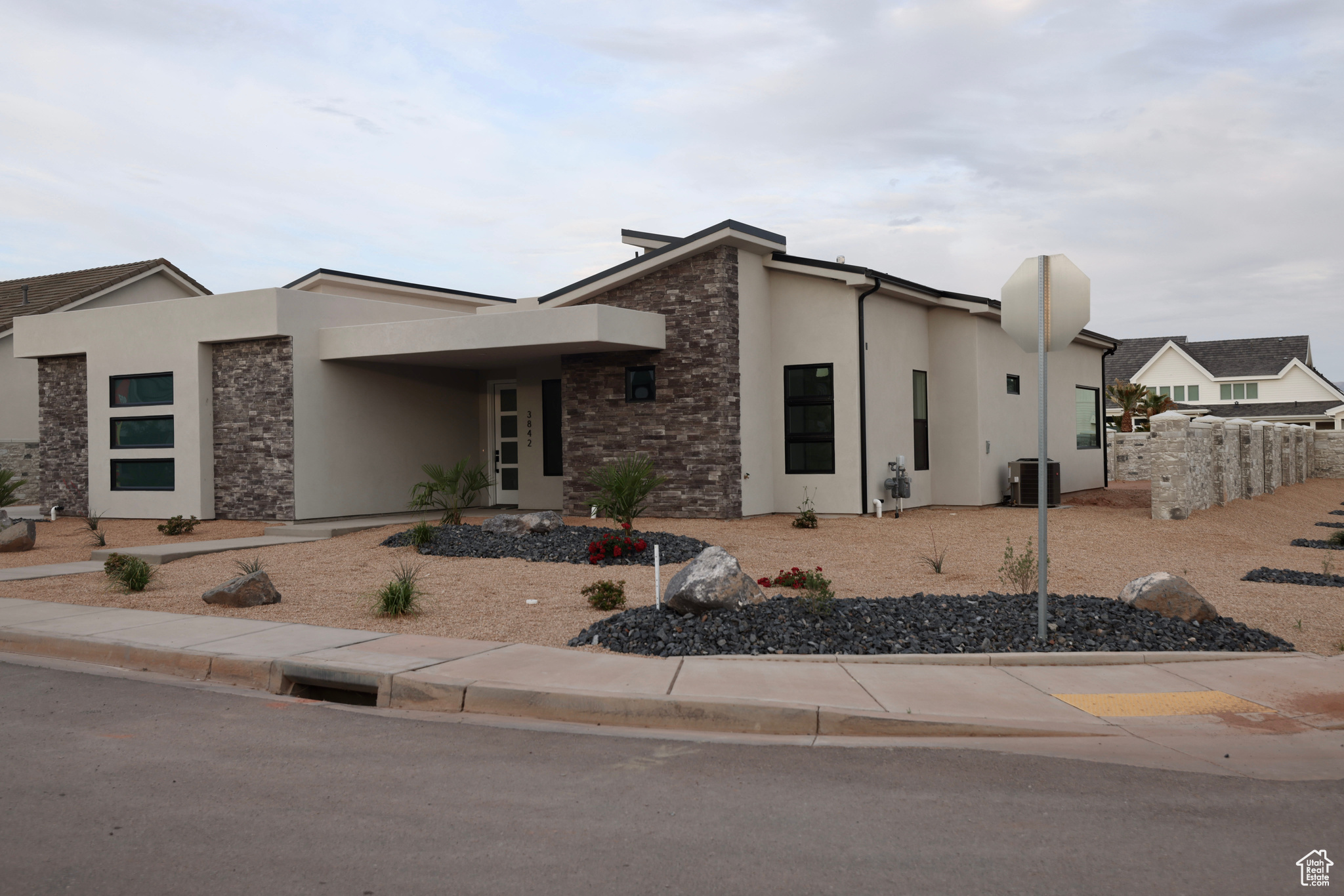 HAWKEYE POINT - Residential