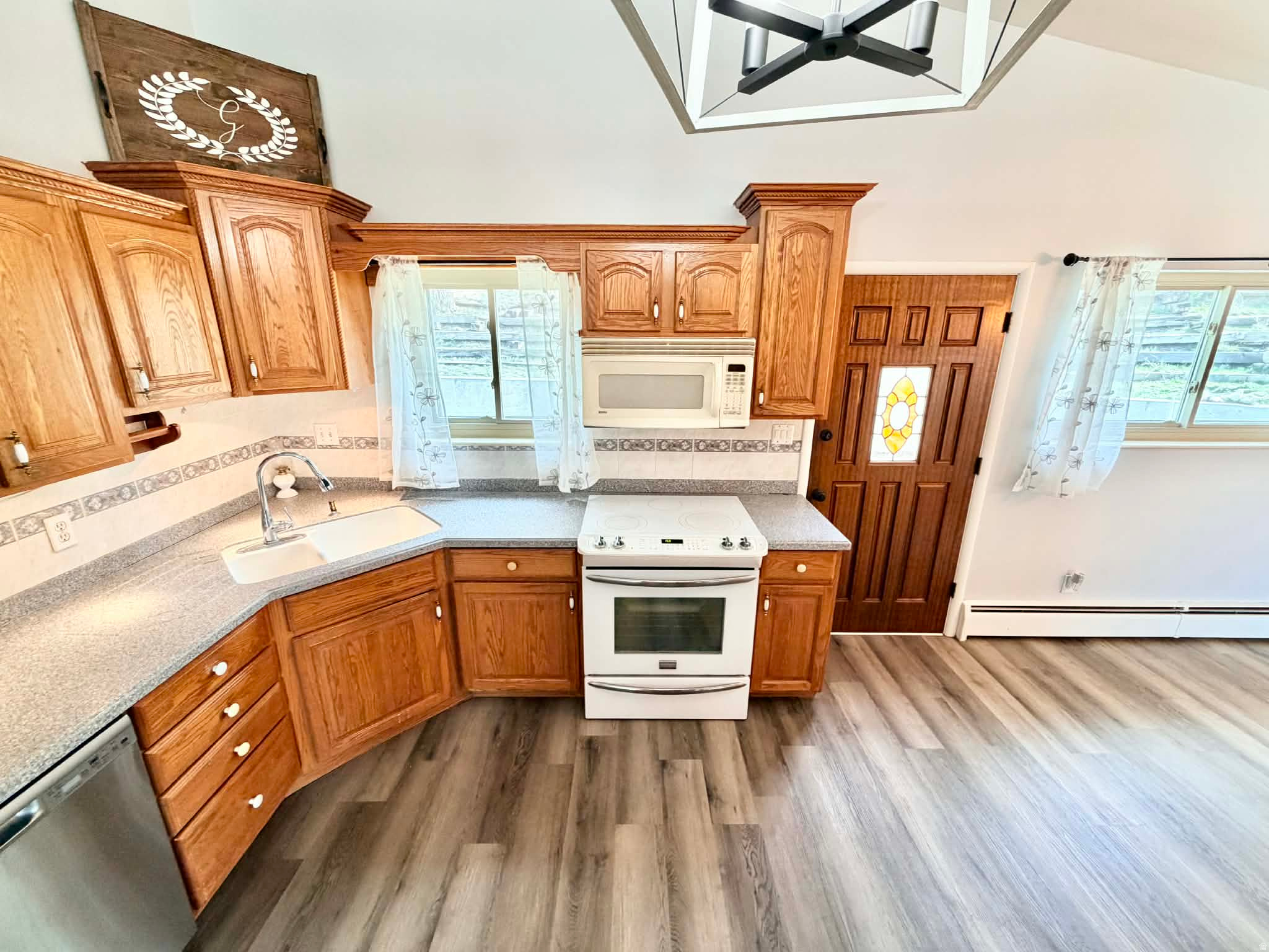 CRESTVIEW ADDITION - Residential