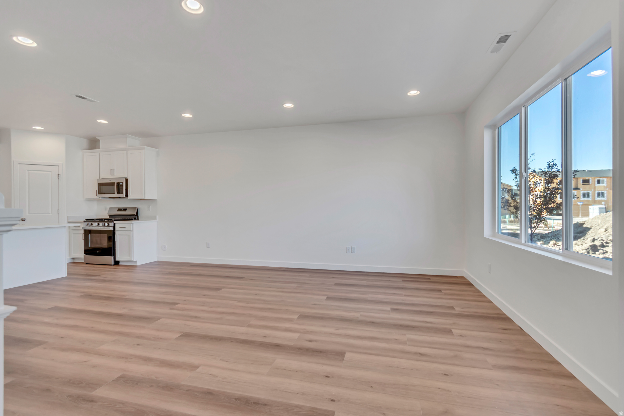 MEADOWBROOK - Residential